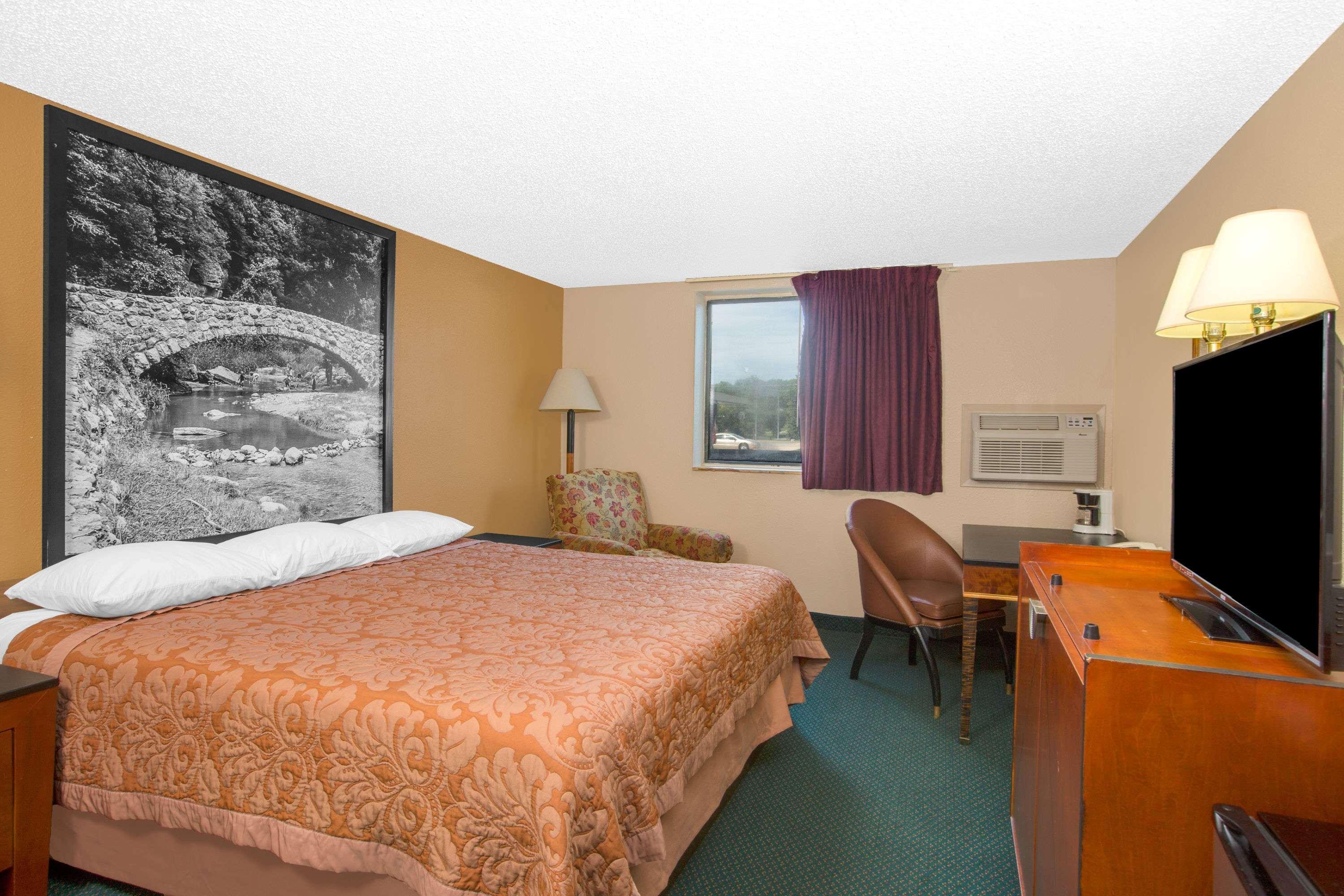 Super 8 By Wyndham Sioux City/Morningside Area Exterior photo