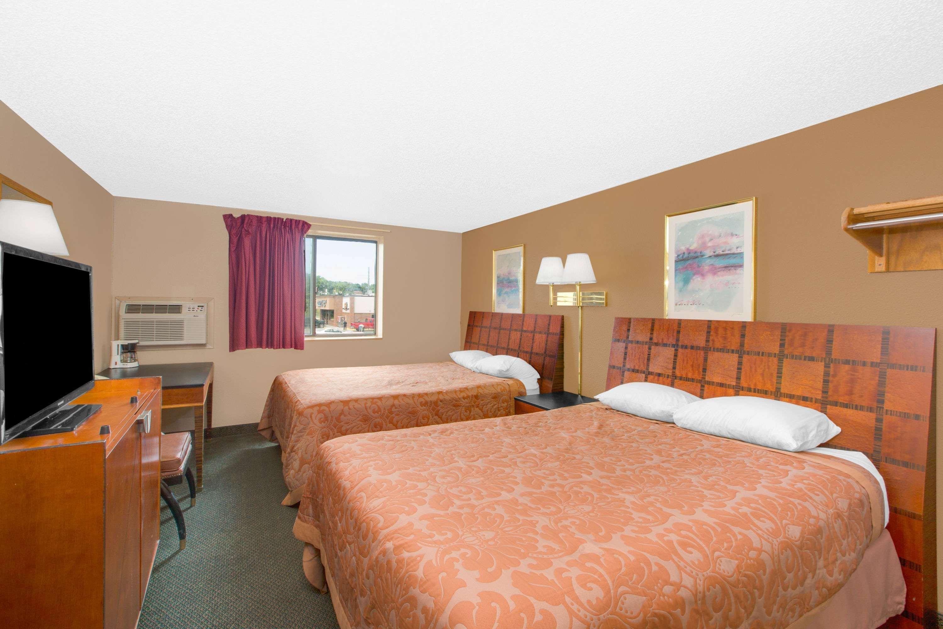 Super 8 By Wyndham Sioux City/Morningside Area Exterior photo